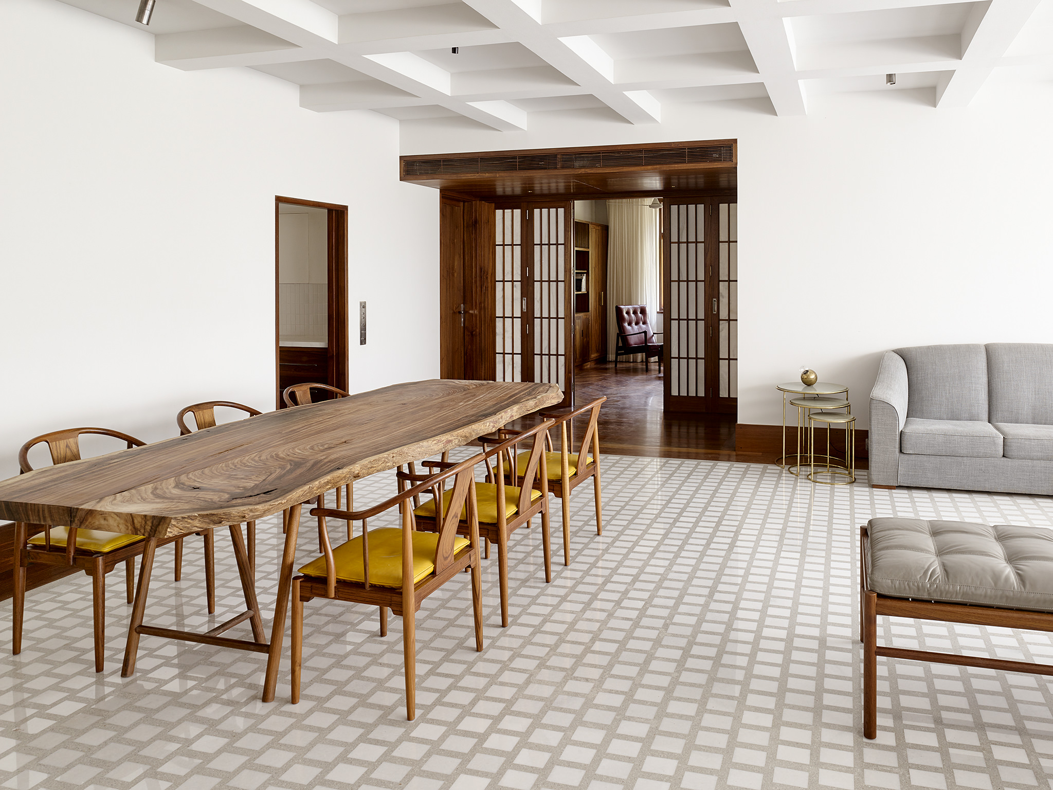 E17618 · Case Design · Home in Chitrakoot